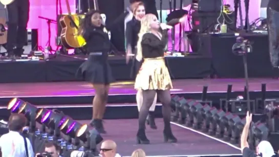 Meghan Trainor - All About That Bass  «Wango Tango 2015»