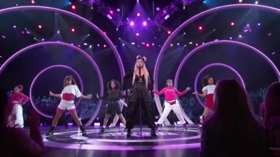 Meghan Trainor — «Let You Be Right» / «No Excuses» (Live @ Radio Disney Music Awards 2018)