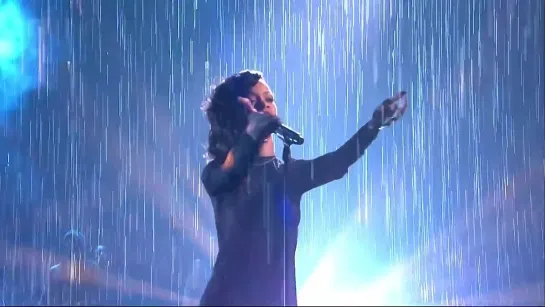 Rihanna - Diamonds (Live At The X Factor UK)