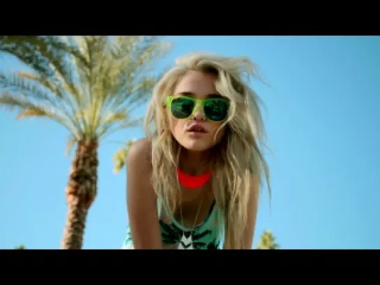 Sky Ferreira - Lost In My Bedroom (Forever 21's Desert Disco)