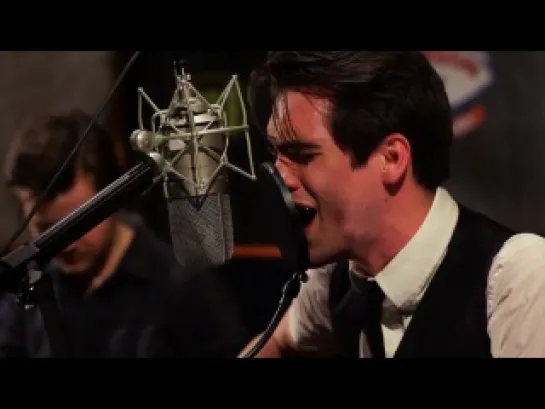 Panic! At The Disco - Lying Is The Most Fun A Girl Can Have Without Taking Her Clothes Off