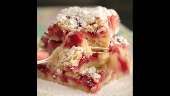 Strawberry Crumb Bar