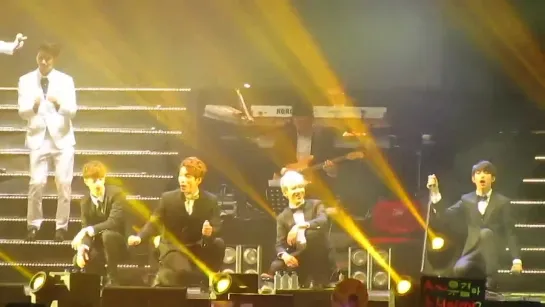 [Фанкам] 140830 JYP Nation - Don't Leave Me (GOT7 фокус) @ JYP Nation One Mic In HK