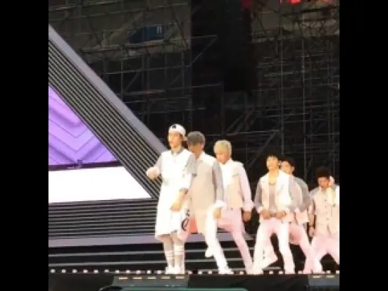 [Фанкам] 140607 GOT7 "Girls Girls Girls" на Dream Concert 2014, рэп Марка.