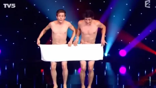 #Танецсполотенцем. #French comedians. #Dance with towel