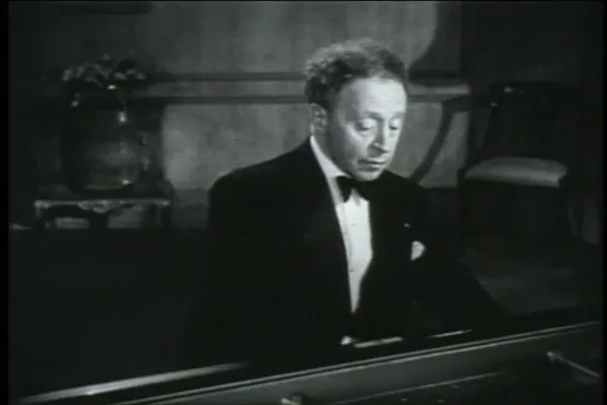 Arthur Rubinstein plays Chopin & Rachmaninov