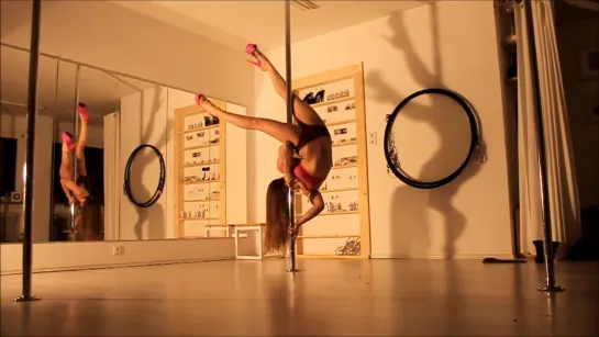 Julia Wahl — Pole dance (🎶 "Na Na" by Trey Songz)