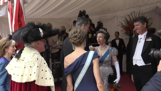 Visita de Estado al Reino Unido. Llegada de los Reyes a la Cena de Gala de la City de Londres