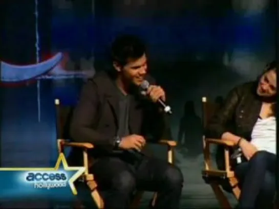 The Fans Go Crazy For Robert , Kristen & Taylor - Twicon'10 - Access Hollywood