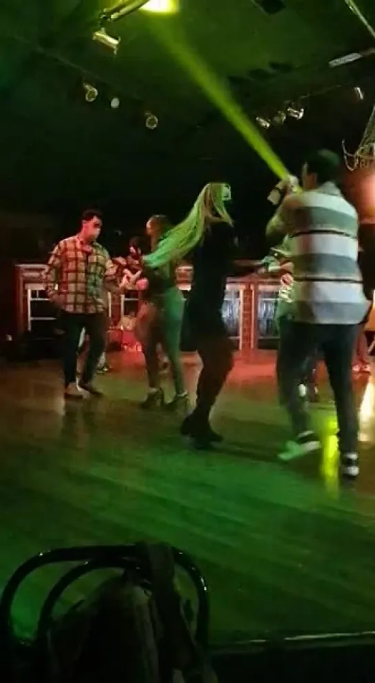 Yo bailando Salsa en Chile