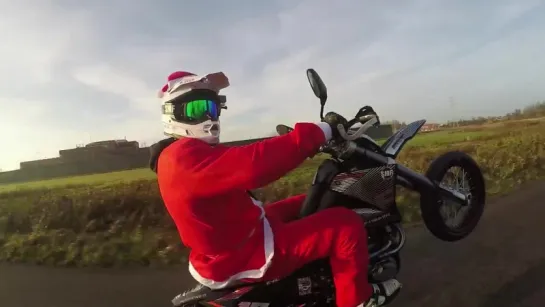 GoPro: Supermoto Santa