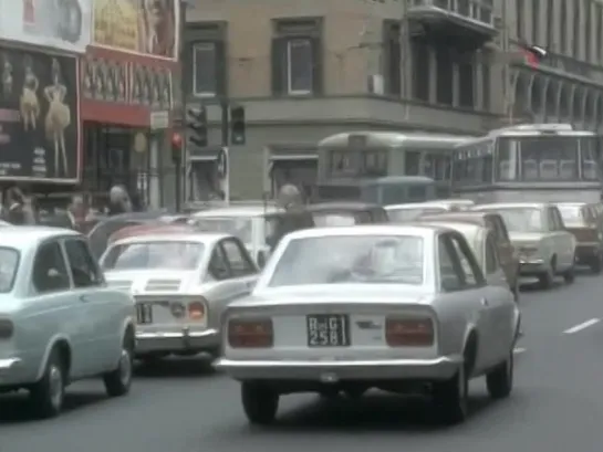 1972 - L'automobile -Автомобиль Анна Маньяни