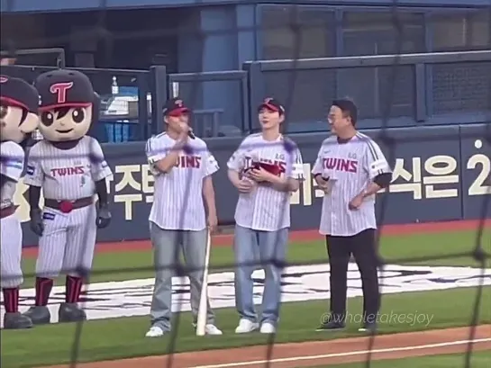 [VK][230616] MONSTA X @ LG TWINS