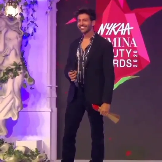 Картик Арьян на премии «Nykaa Femina Beauty Awards» [18.02.20]