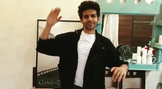 Instagram@kartikaaryan