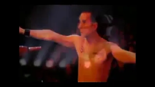 Dave Gahan's Sexy Moves