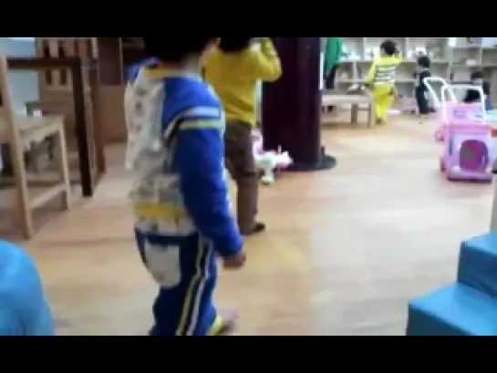 Cute Little Kid dancing to Fiction (BEAST)