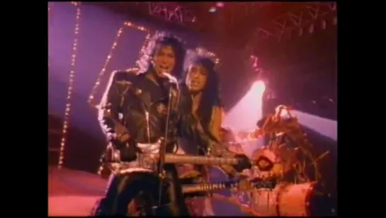 Kiss - Crazy Crazy Nights (Official Video)