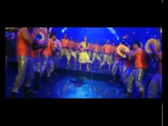 Halkat Jawani - Heroine Official New Full Song Video feat. Kareena Kapoor