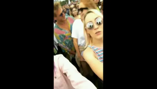 Saoirse at Katy Perrys Glastonbury set 2