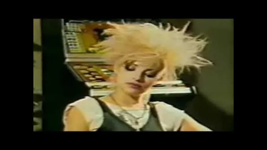 Nina Hagen 1986 -  ARD Magazin - "Bitte Umblättern".avi