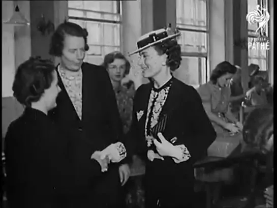 Duke And Duchess Of Gloucester At St. James' Palace (1940)