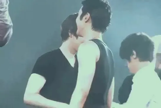 Siwon pinching Kyu’s nip