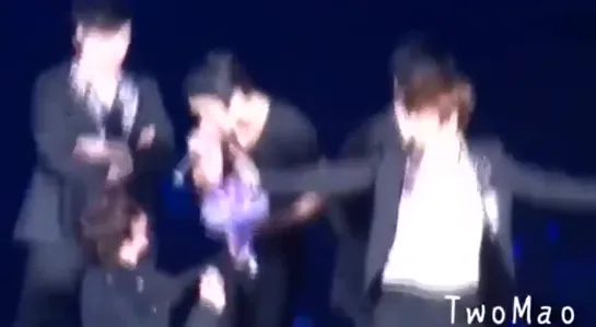 Kyuhyun proposing to Siwon