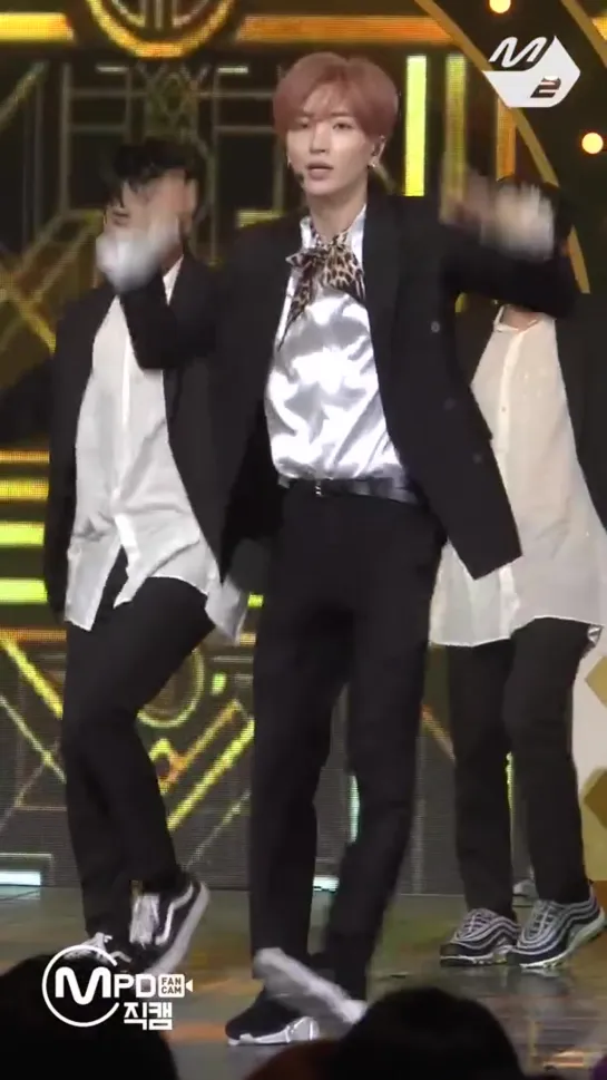 [MPD직캠] 슈퍼주니어 이특 직캠 Black Suit (SUPER JUNIOR LEE TEUK  FanCam) _ @MCOUNTDOWN_2_Full-HD