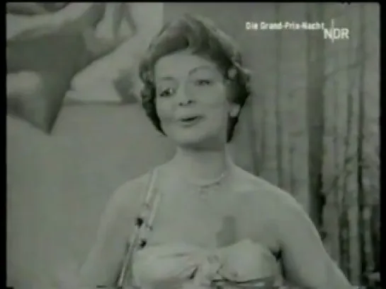 8 | Switzerland 1957 | Lys Assia – L'enfant que j'étais