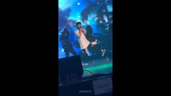 [FANCAM] MXM Youngmin performs a part of Jay Park - Yacht (k) at MXM 1st Concert 18