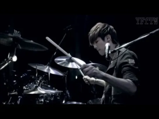 20130427 CNBLUE Blind Love release Live