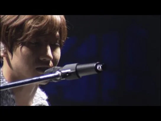 [ВИДЕО] 東方神起 Bigeast FANCLUB EVENT 2013 THE MISSION II DVD - Gold Dust (jap., соло Чанмина)