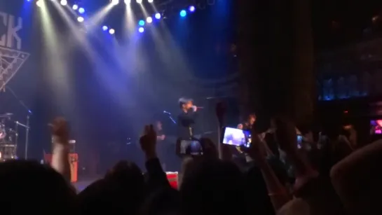 [FanCam] ONE OK ROCK - The Beginning [29.09.2015 Chicago, US]