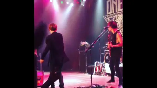 [FanCam] ONE OK ROCK - NO SCARED [29.09.2015 Chicago, US]