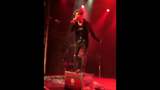 [FanCam] ONE OK ROCK - Clock Strikes [29.09.2015 Chicago, US]