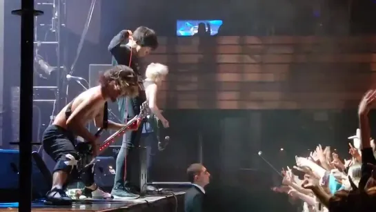 [FanCam] ONE OK ROCK - NO SCARED [live Moscow 21.12.2014]