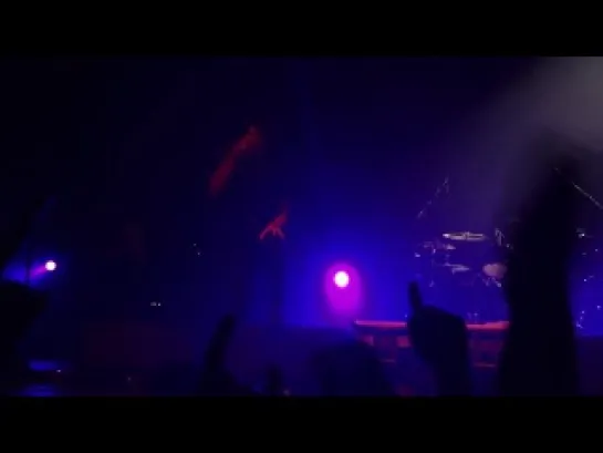 [FanCam] ONE OK ROCK - Deeper Deeper [France, Paris 02.12.2014]