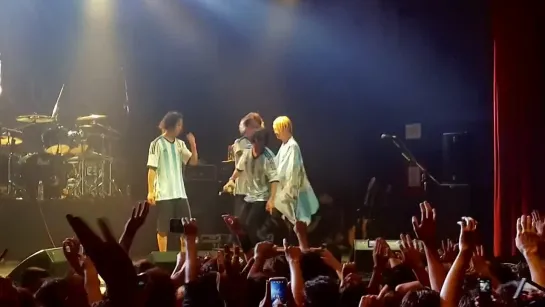 [FanCam] ONE OK ROCK - Wherever you are [Buenos Aires, Argentina 31.10.2014]