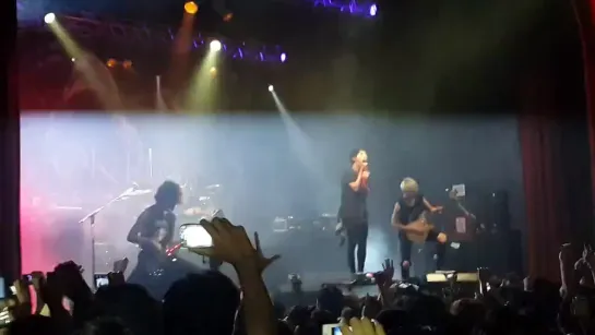 [FanCam] ONE OK ROCK - Intro Jam & Deeper Deeper [Buenos Aires, Argentina 31.10.2014]