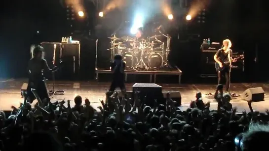 ONE OK ROCK - Ending Story (Paris , France)