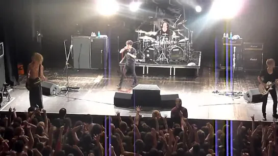 ONE OK ROCK - The Beginning (Paris , France)