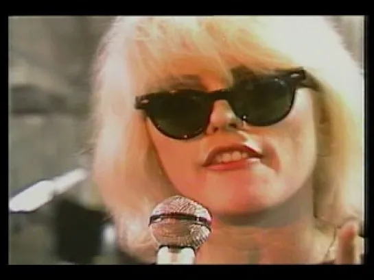 Blondie - Accidents Never Happen