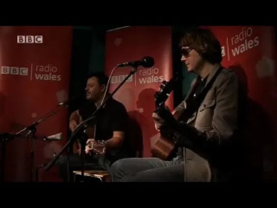 Manic Street Preachers at BBC Radio Wales - Motown Junk (acoustic) 29/10/2011