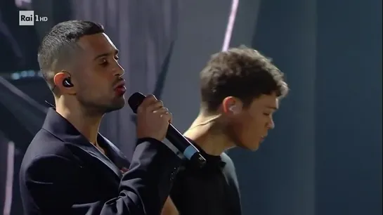 Sanremo 2022 - Mahmood & Blanco cantano ‘Brividi’ (Италия)