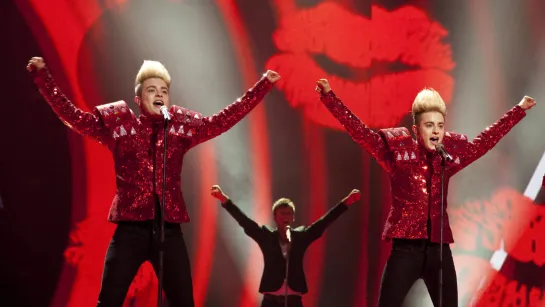 Jedward - Lipstick (Ireland) - Live - 2011 Eurovision Song Contest Final