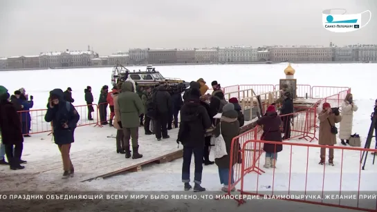 Как в Петербурге прошли крещенские купания