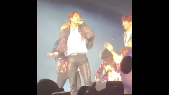 180912 LOVE YOURSELF TOUR in Oakland | Taekook moment