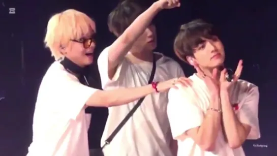 180908 LOVE YOURSELF TOUR in LA DAY 3: BTS - Anpanman | Taekook moment (fancam)