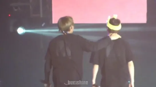 Taekook/Vkook moment | Taehyung & Jungkook's interaction during BTS The Wings Tour